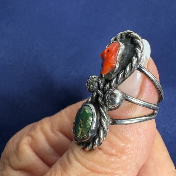 Vintage Turquoise, Coral, and Sterling Silver Ring - Picture 3 of 8